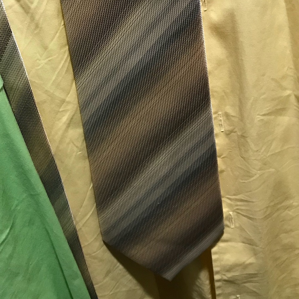Kenneth Cole tie